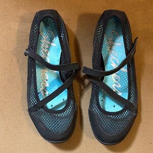Skechers Women's Black Mesh Flats